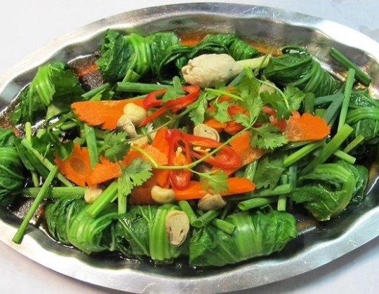 CÁ THÁC LÁC HẤP CẢI BẸ XANH 