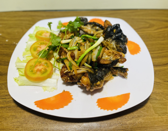 ẾCH CHIÊN NƯỚC MẮM