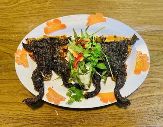 ẾCH NƯỚNG MUỐI ỚT